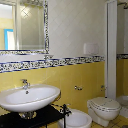 Dimora Carlo Iii Bed & Breakfast 2*