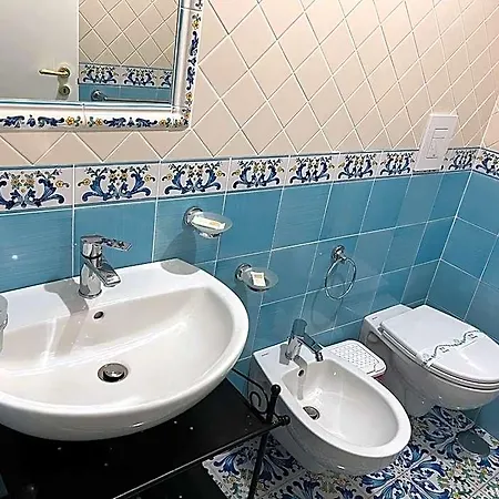 Dimora Carlo Iii 4*