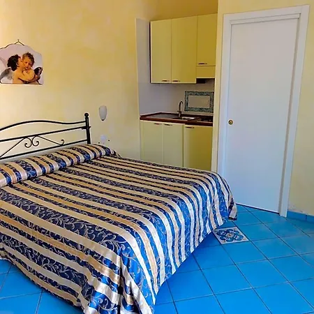 Dimora Carlo Iii 4*