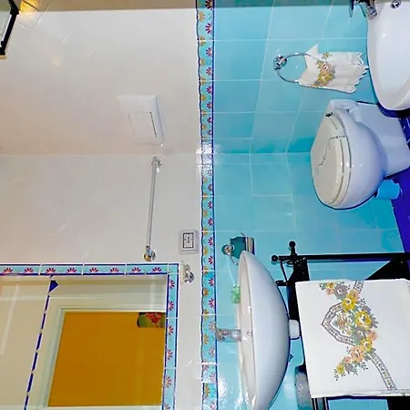 Dimora Carlo Iii Bed & Breakfast Vietri