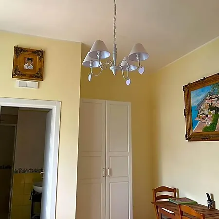 Dimora Carlo Iii Couette-café 4*