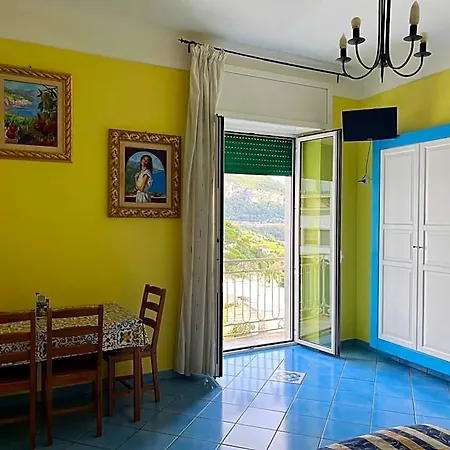 Dimora Carlo Iii Bed & Breakfast 4*