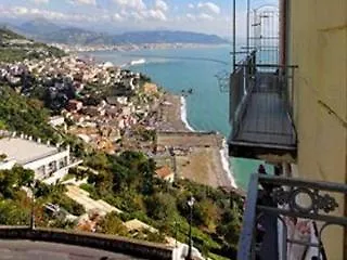 Bed & Breakfast Dimora Carlo Iii 4*